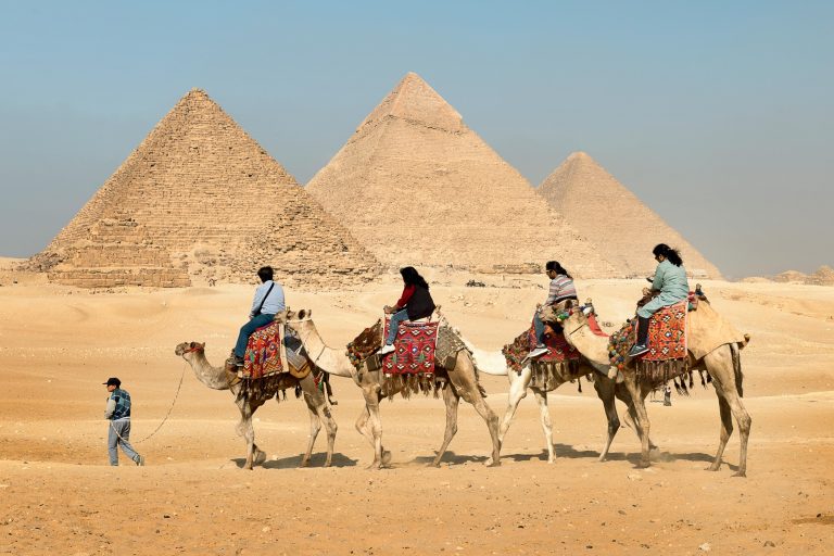 Long Week-End Cairo