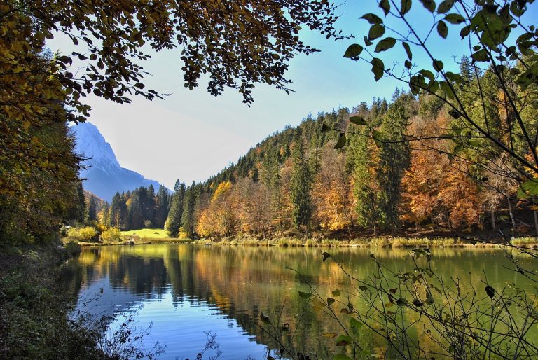 LAGO DI LEVICO: NATURA E RELAX