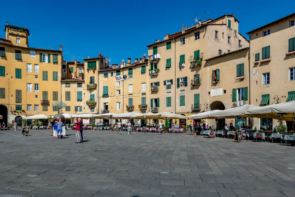 Lucca, Piazza dell’Anfiteatro
