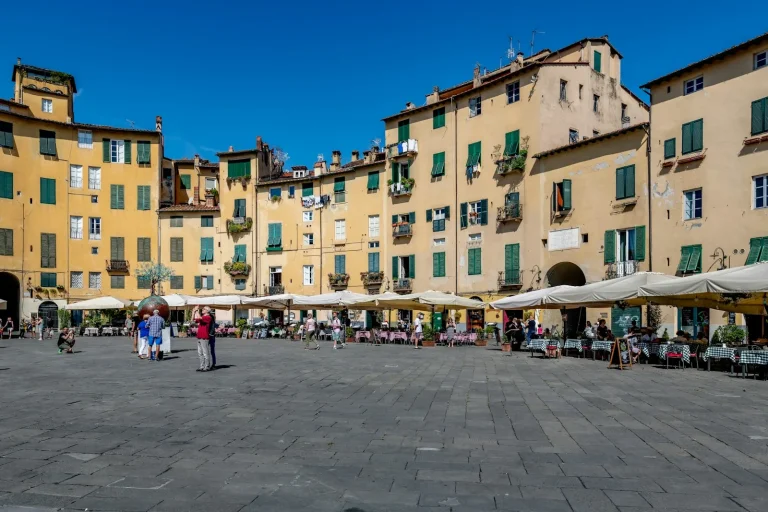 Lucca, Piazza dell’Anfiteatro
